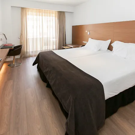 Vincci Zentro Hotel
