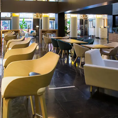 Vincci Zentro Hotell 4*