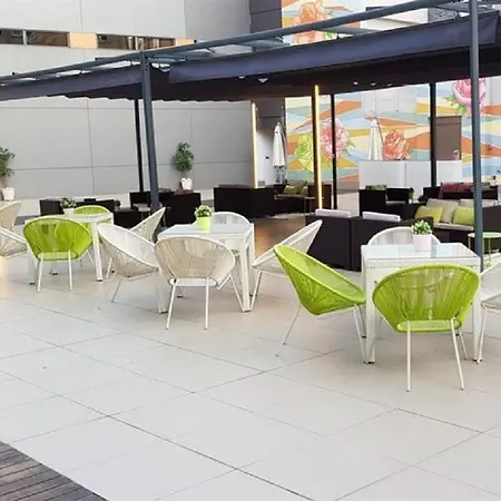 Vincci Zentro Hotell 4*