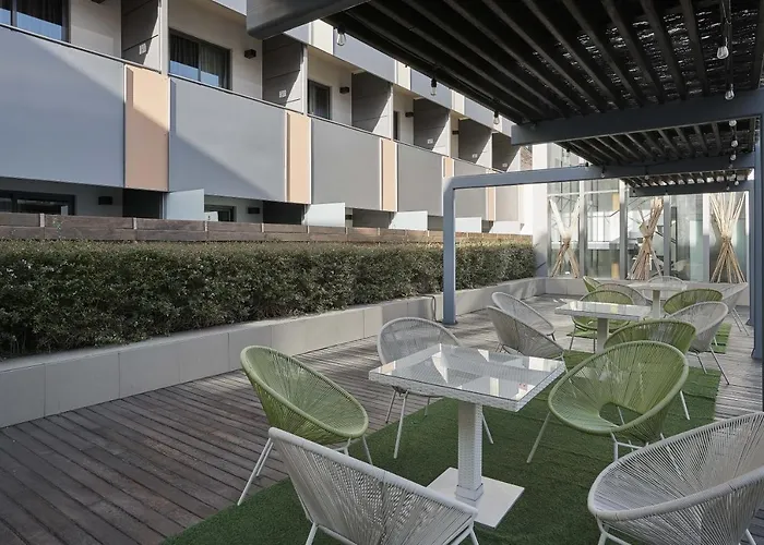 Vincci Zentro Hotel 4*