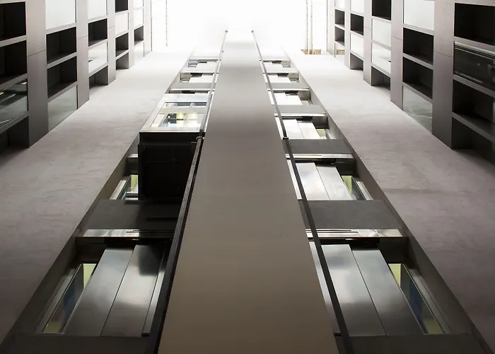 Vincci Zentro Hotel 4*