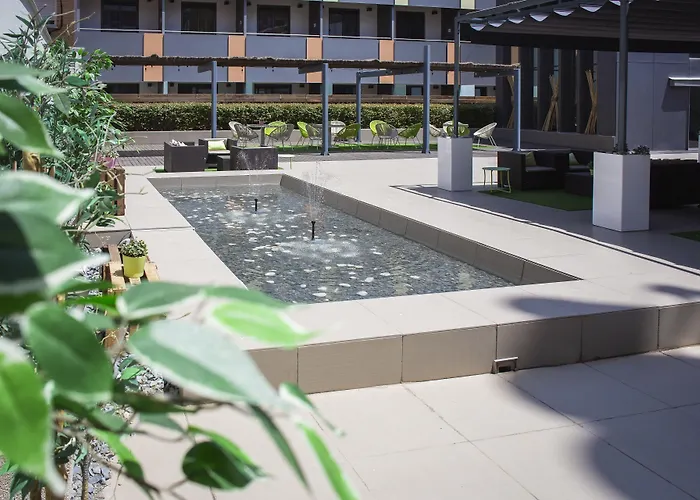 Vincci Zentro Hotel 4*